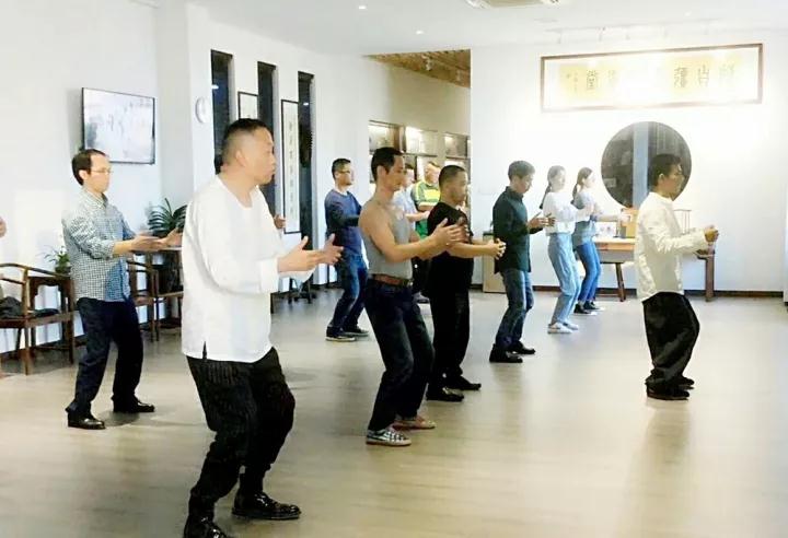 力勇太極國(guó)術(shù)館總教練馬弟致應(yīng)邀寧波授拳